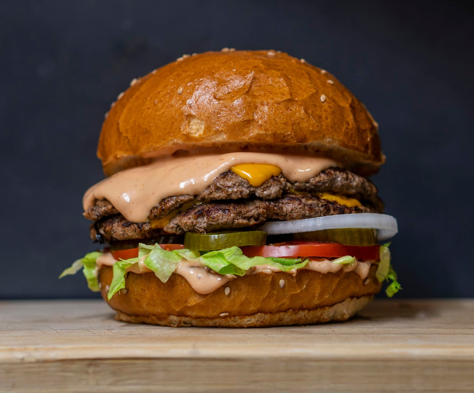 EMBER & OAK – Bar & Burger